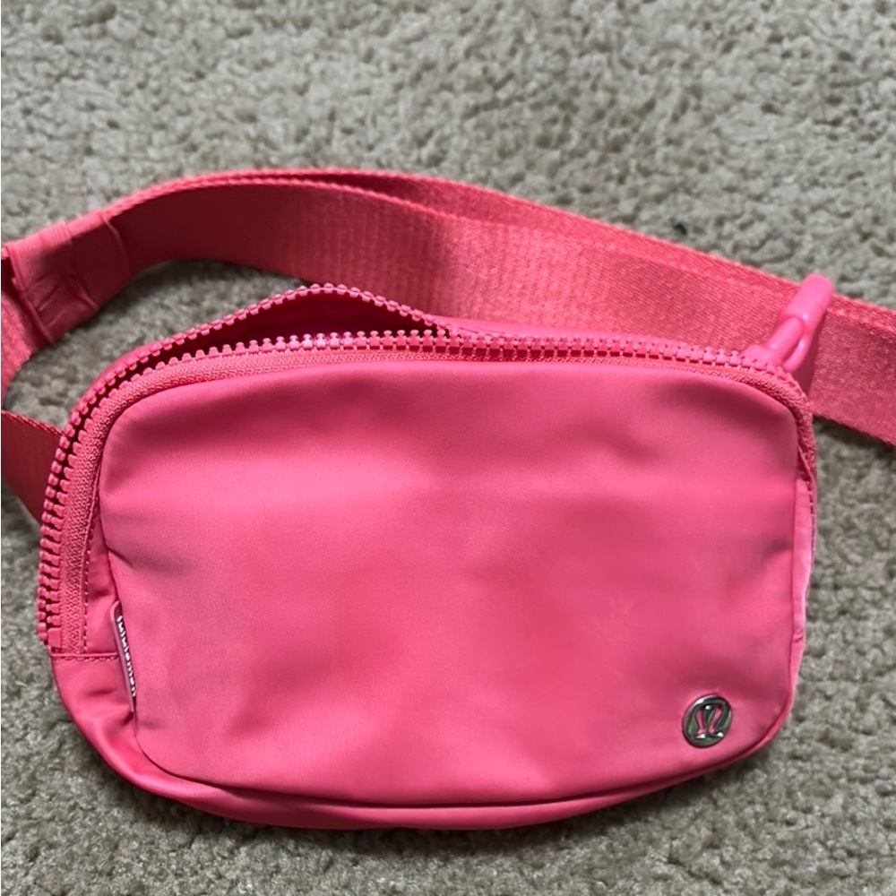 Lululemon Everywhere Belt Bag Pale Raspberry Coral Pink Retired Color 1L
